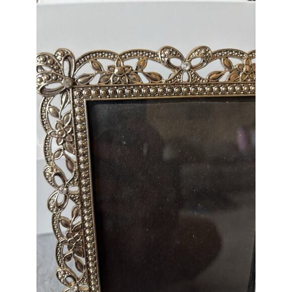 Rectangular Metal Bow Floral Desktop Picture Frame Table Top Home Decor 4 x 6" - Picture 2 of 5